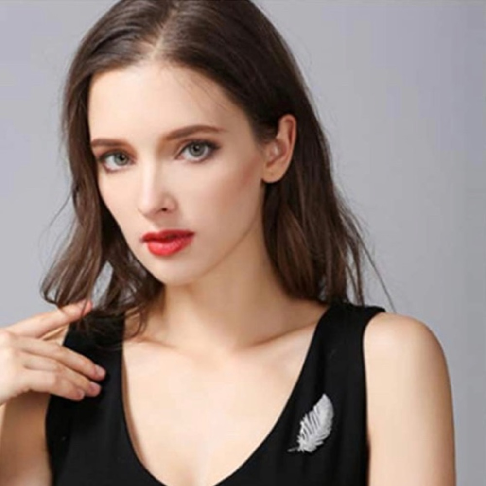 Feather Diamond Brooch Pin